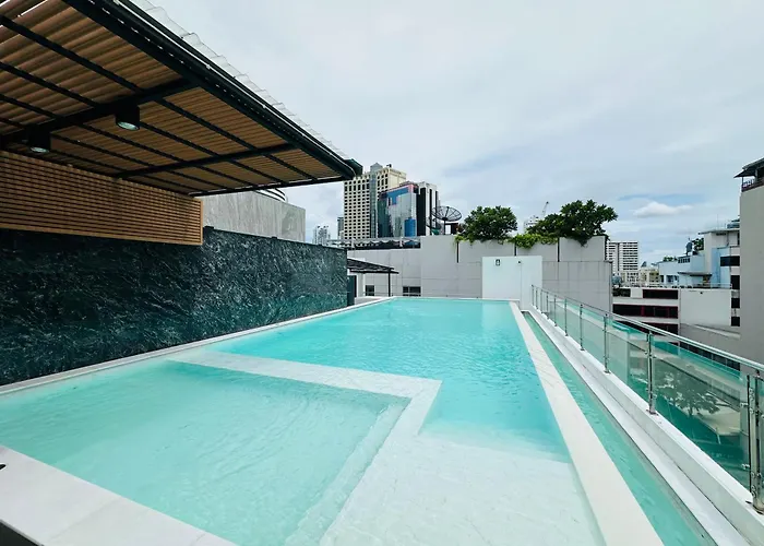 6th Avenue Sukhumvit Bkk 302 Bts Asoke & Nana Mrt Sukhumvit Bangkok